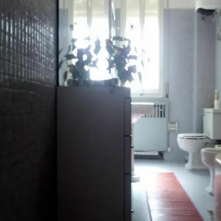Bed & Breakfast‎ Asinelli 3*